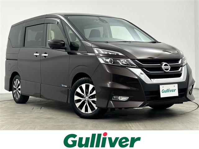 Nissan Serena 1