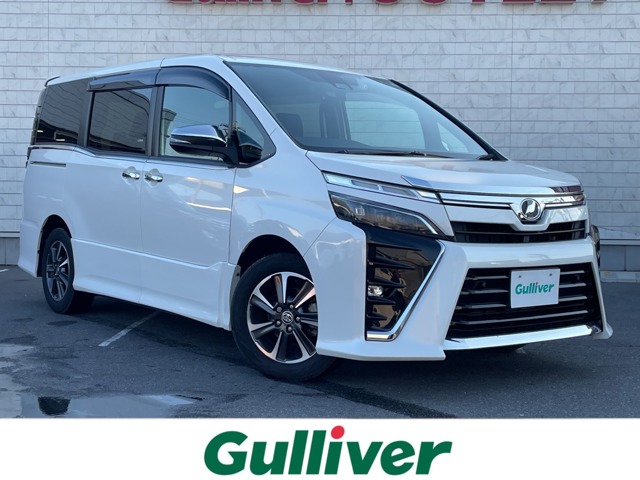 Toyota Voxy 2