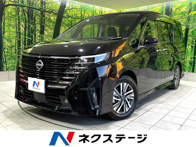 Nissan Serena 1