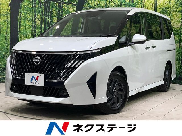 Nissan Serena 1