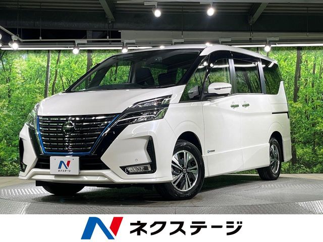 Nissan Serena 1