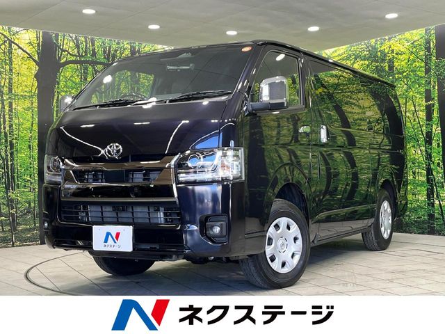 Toyota Hiace Van 1