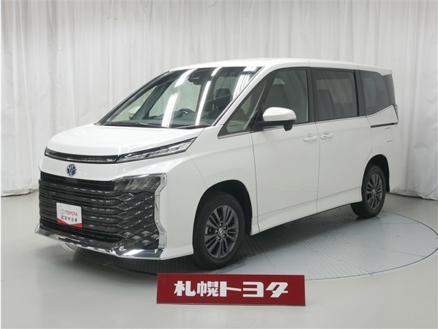 Toyota Voxy 1