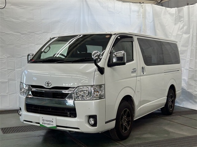 Toyota Hiace Van 2