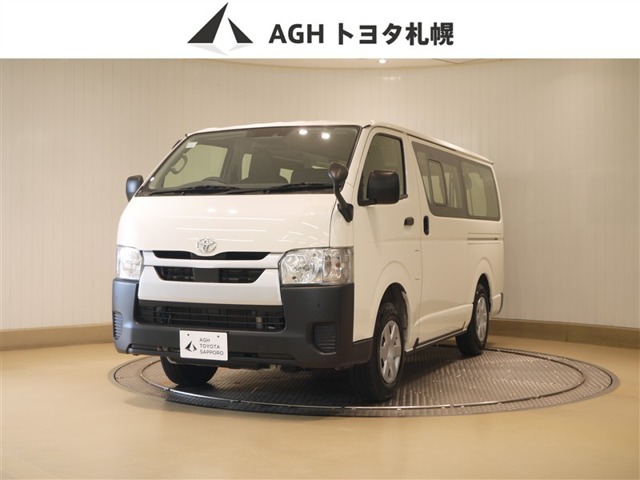 Toyota Hiace Van 1