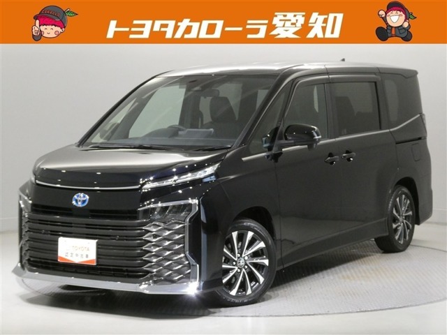 Toyota Voxy 1