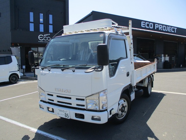 2013 Isuzu Elf