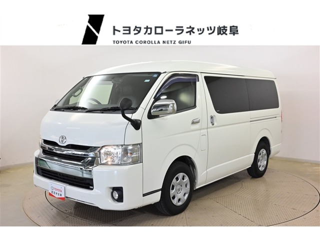Toyota Hiace 1