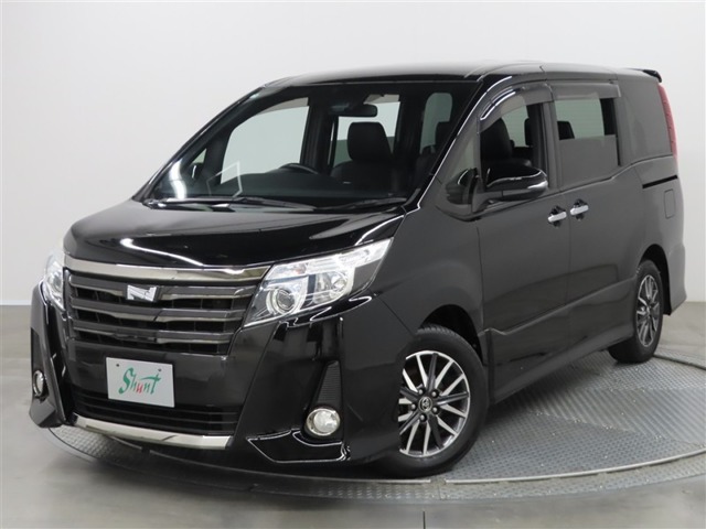Toyota Noah 1