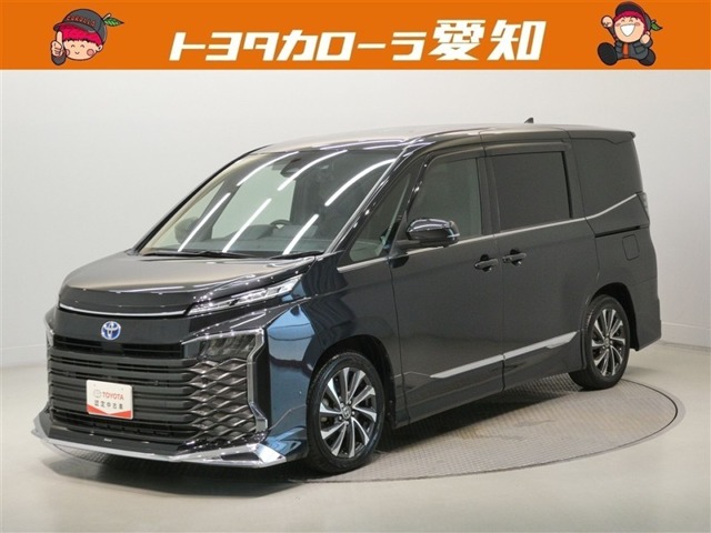 Toyota Voxy 1