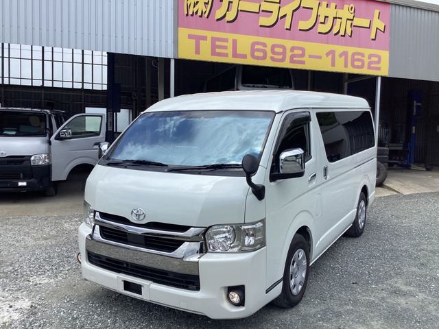 Toyota Hiace Van 1
