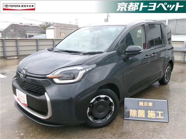 Toyota Sienta 1