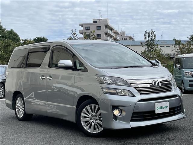 Toyota Vellfire 1