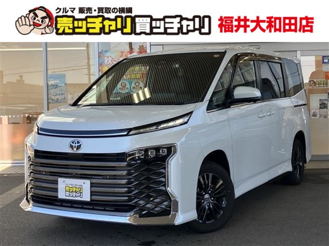 Toyota Voxy 1