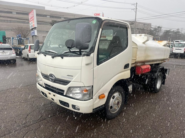 Hino Dutro 1