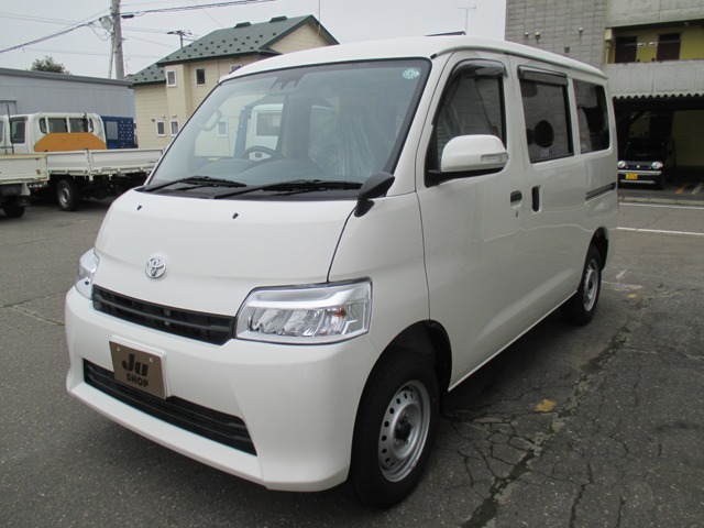 Toyota Town Ace Van 1