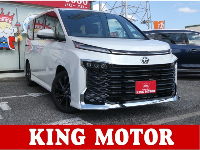 Toyota Voxy 1