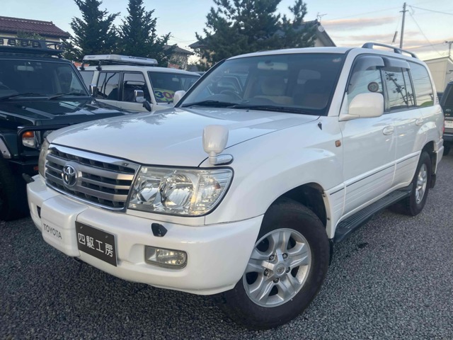 Toyota Land Cruiser 100 1