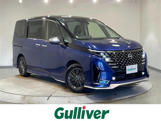 Nissan Serena 1