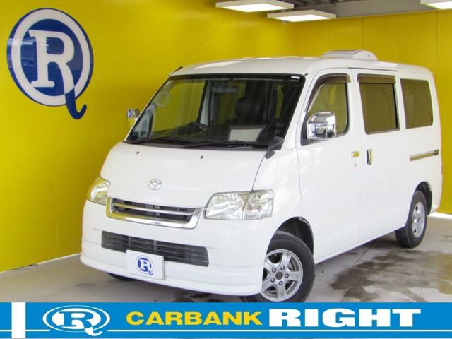 Toyota Light Ace Van 1