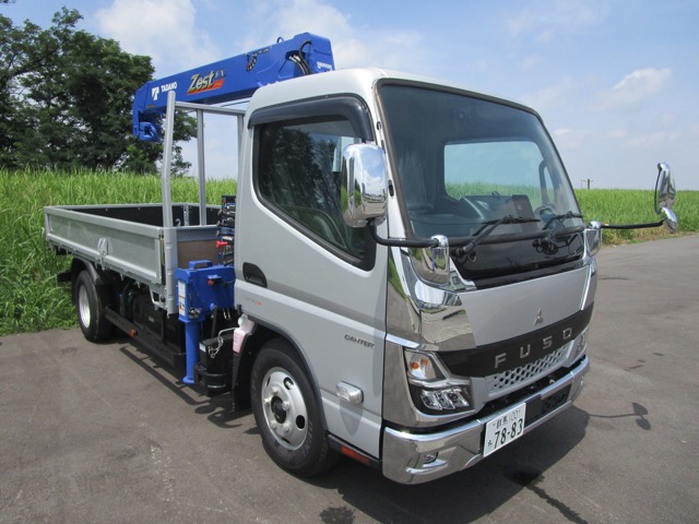 Mitsubishi Fuso Canter 1