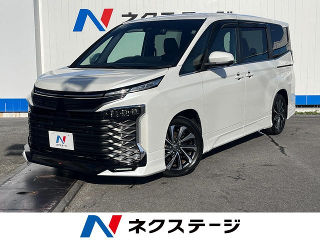 2023 Toyota Voxy