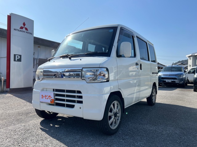 2011 Mitsubishi Minicab Van