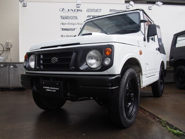 Suzuki Jimny 1