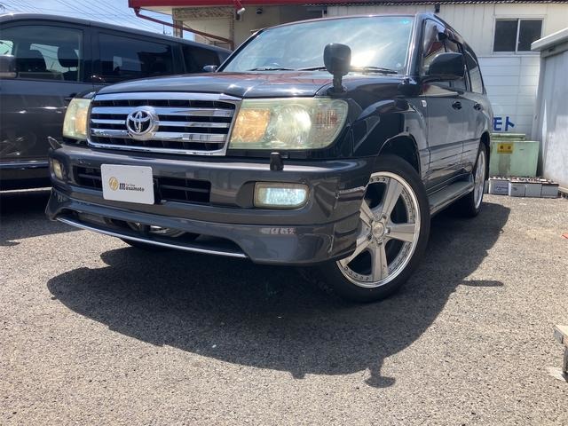 Toyota Land Cruiser 100 2