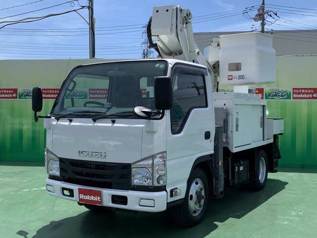 Isuzu Elf 1