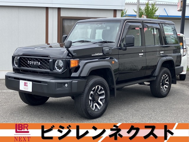 Toyota Land Cruiser 70 2