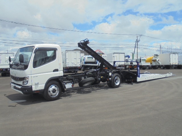 Mitsubishi Fuso Canter 1