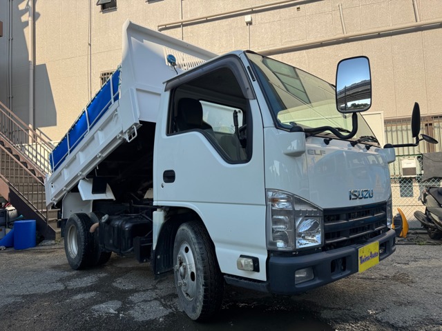 2012 Isuzu Elf