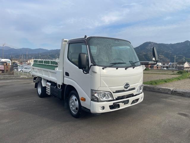 Hino Dutro 1