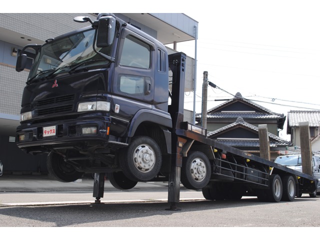 Mitsubishi Fuso Super Great 1