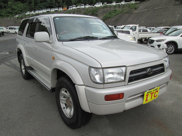 Toyota Hilux Surf 2