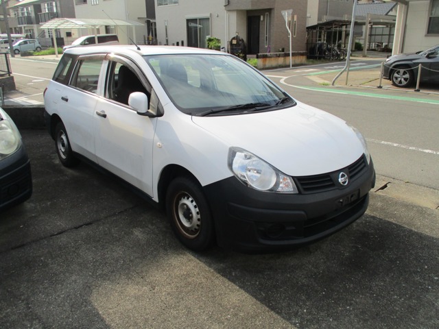 Nissan AD 1