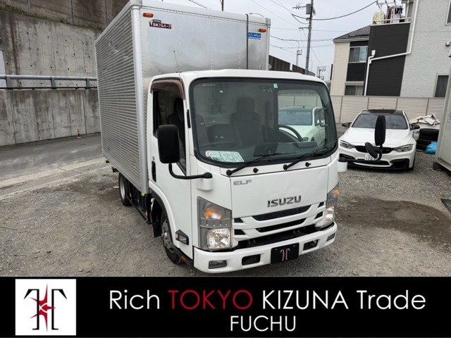 Isuzu Elf 1
