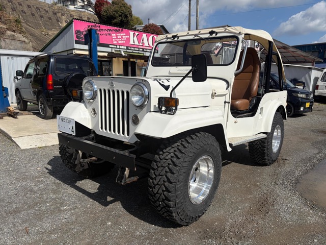 Mitsubishi Jeep 1