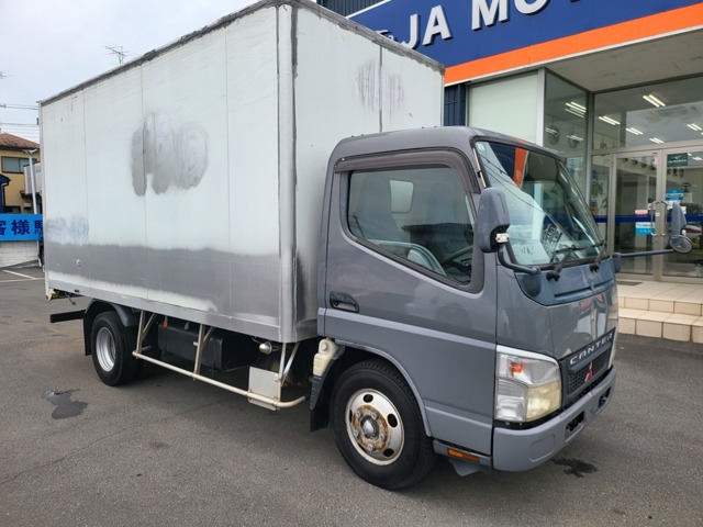 Mitsubishi Fuso Canter 1