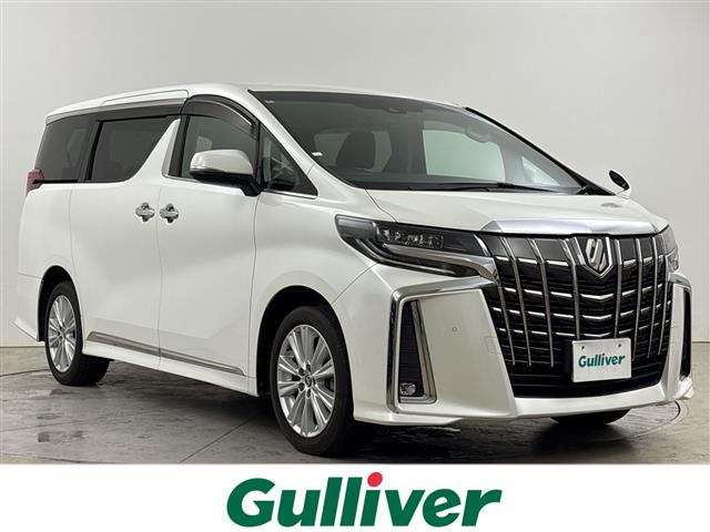 Toyota Alphard 1