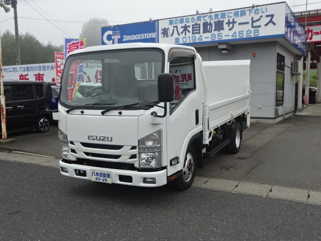 Isuzu Elf 1