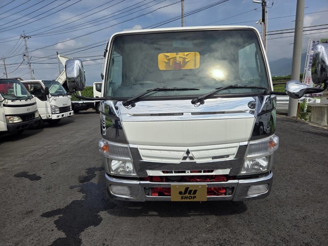 Mitsubishi Fuso Canter 1