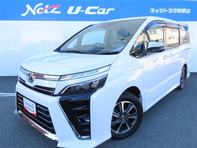 Toyota Voxy 1