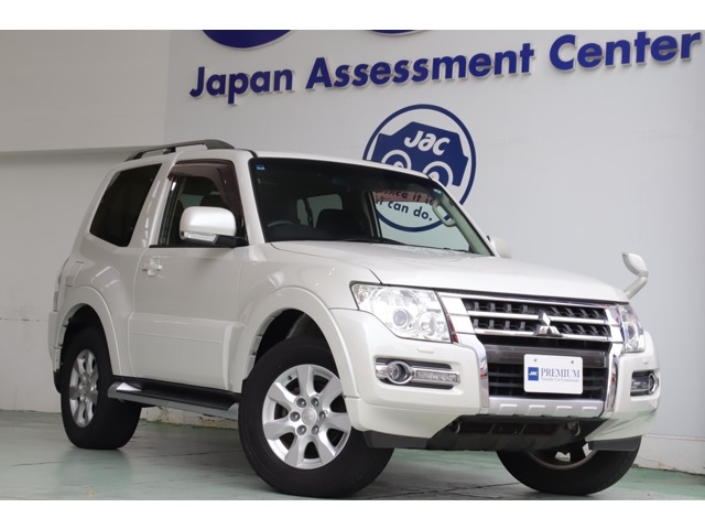 2015 Mitsubishi Pajero