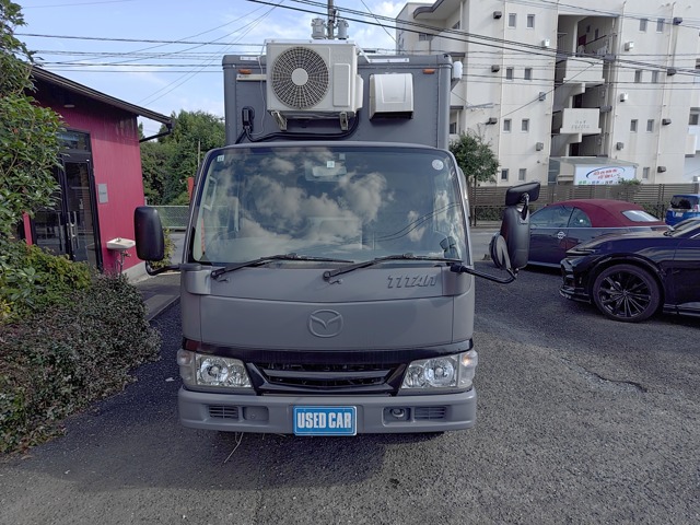 Mazda Titan Dash 1