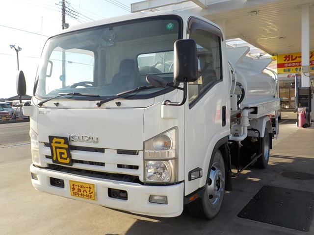 Isuzu Elf 1