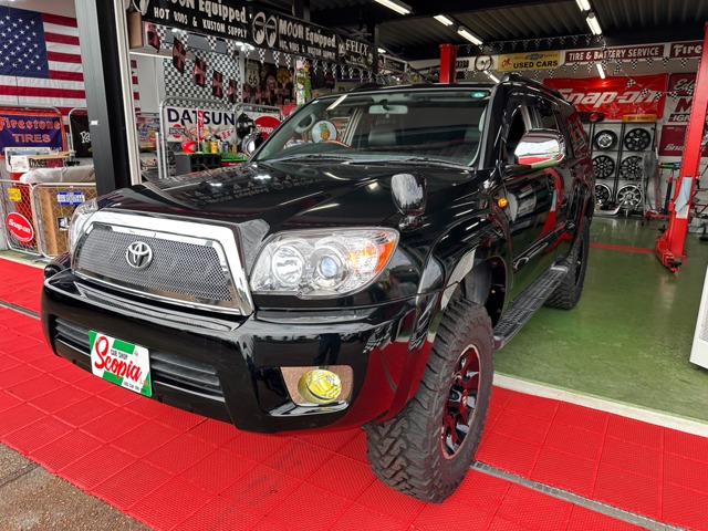 Toyota Hilux Surf 2
