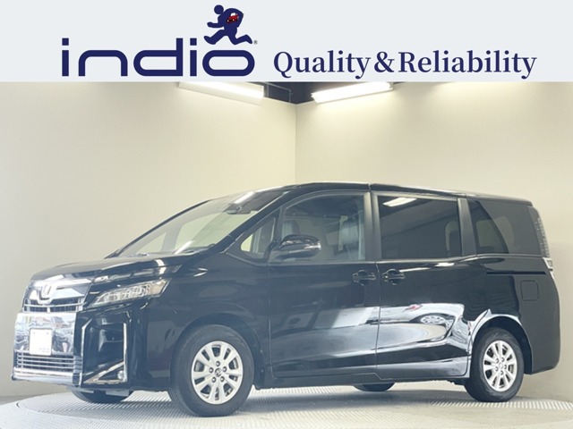 Toyota Voxy 1