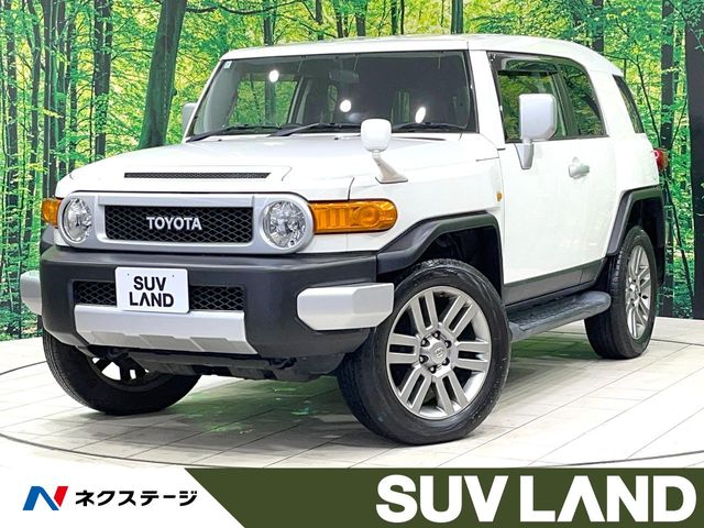 Toyota FJ Cruiser 2